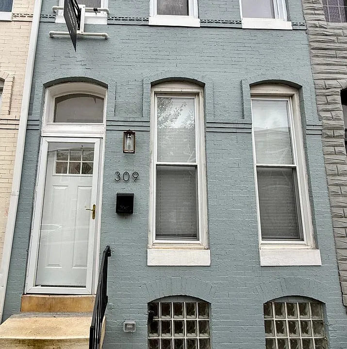 309 E 23rd St