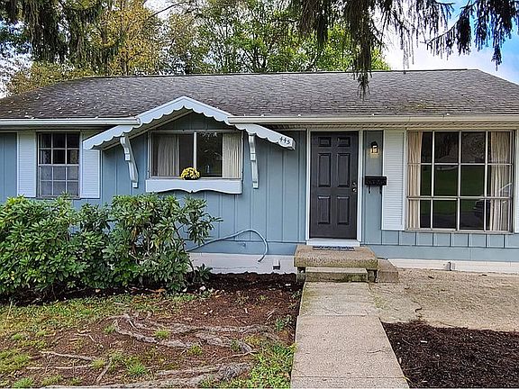 4th image of 445 Lawnview Dr