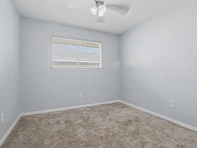 7410 Sawmill Trl — Photo 11