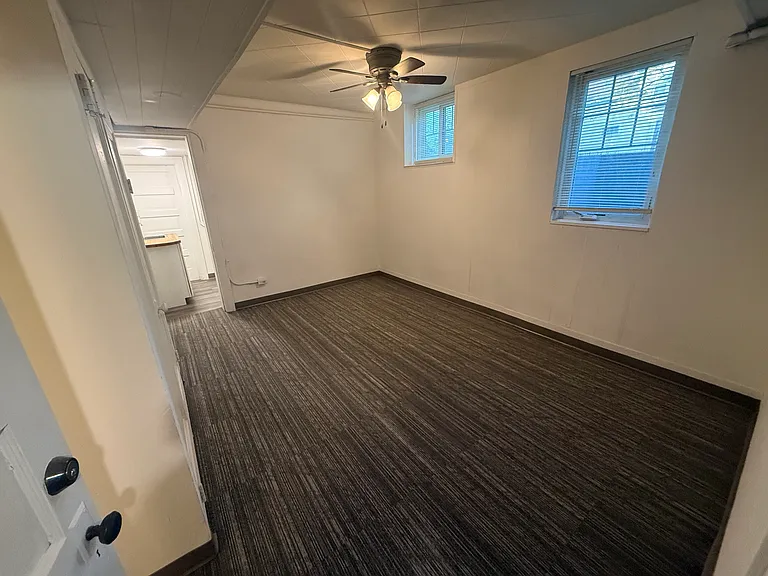 131 Fairview Ave N #7 — Photo 5