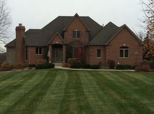 2604 Wyndsong Ct, Crystal Lake, IL 60012