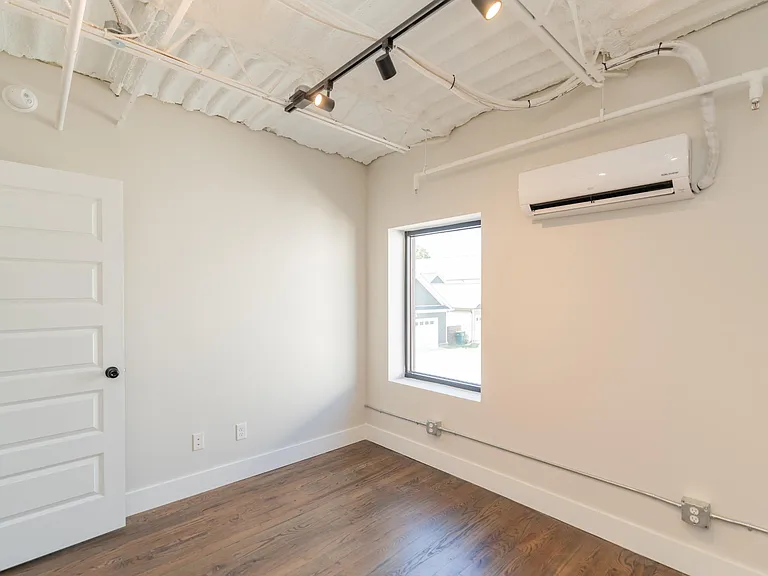 614 E Main St #205 — Photo 13