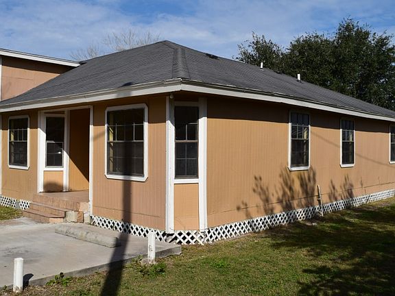 2nd image of 3107 E Nixon Ave