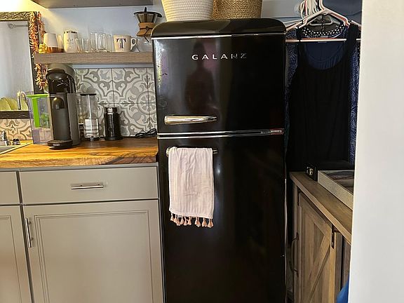 5th image of 99 Walaka St #8A