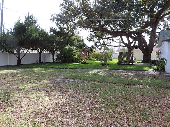 Extra-large backyard