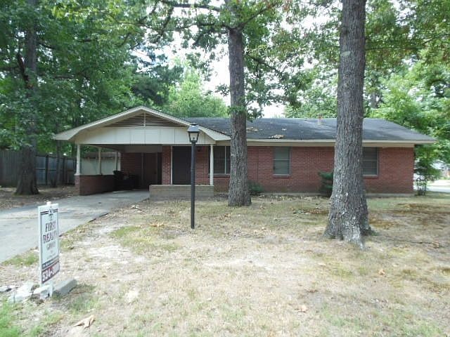 1st image of 2504 W 47th Ave