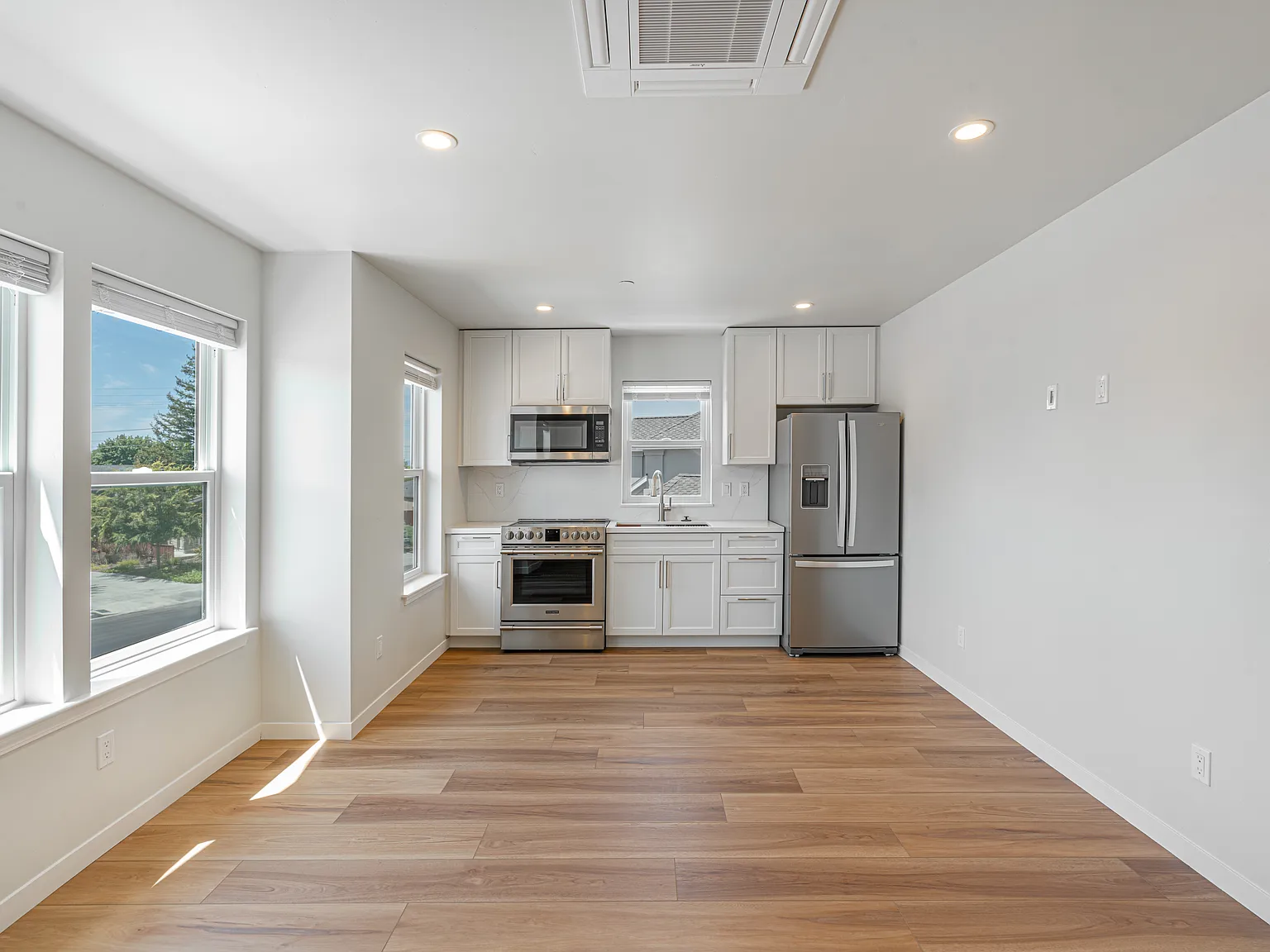 1 bed, 500 sqft, $2,000 — Photo 4