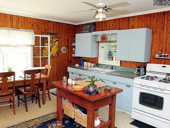 3rd image of 639 Highland Ave