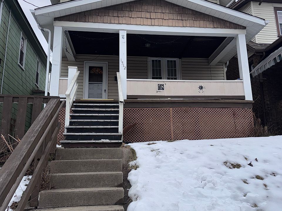 1st image of 1512 Victoria Ave