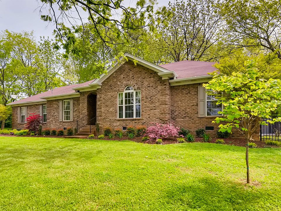 1st image of 401 Larkway Ct