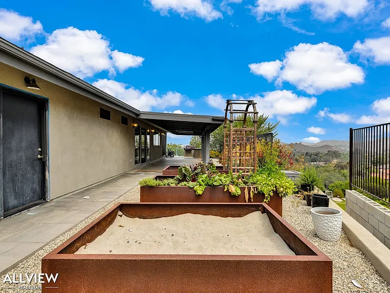 16216 Orchard Bend Rd — Photo 49