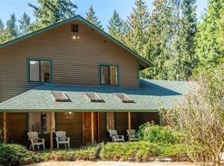 3450 Doc Brennan Ln, Clinton, WA 98236