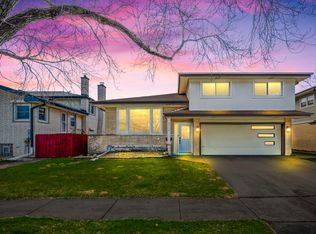8709 W Madison Dr, Niles, IL 60714