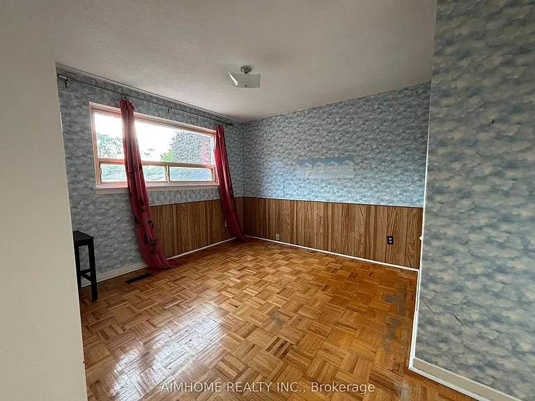 29 Snowshoe Cres — Photo 18