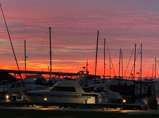 132 Loch Lomond Dr, San Rafael, CA 94901