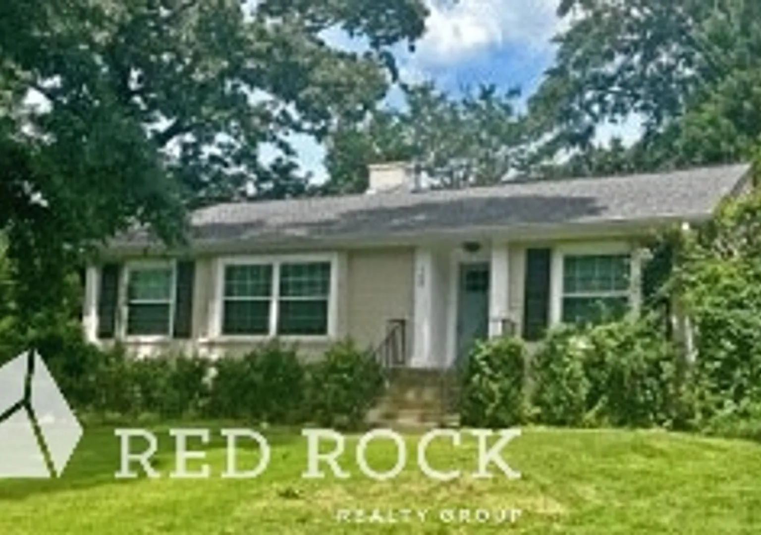3BR / 1.5 Bath Home in Crestwood North - Birmingham, AL — Photo 2