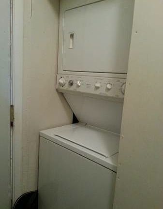 2nd image of 2273 N Lincoln Ave #1
