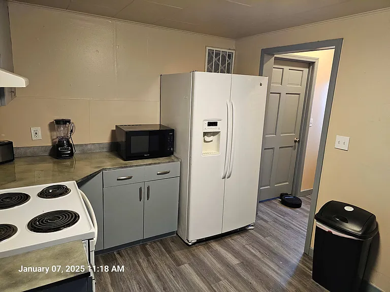 919 E Marine View Dr #1 — Photo 3