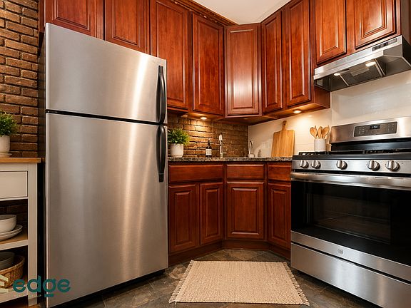 4th image of 135 Rogers Ave #2D