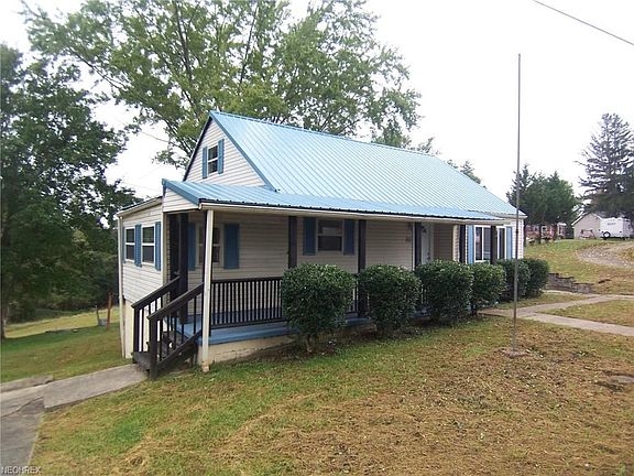 2nd image of 2540 Newbanks Rd