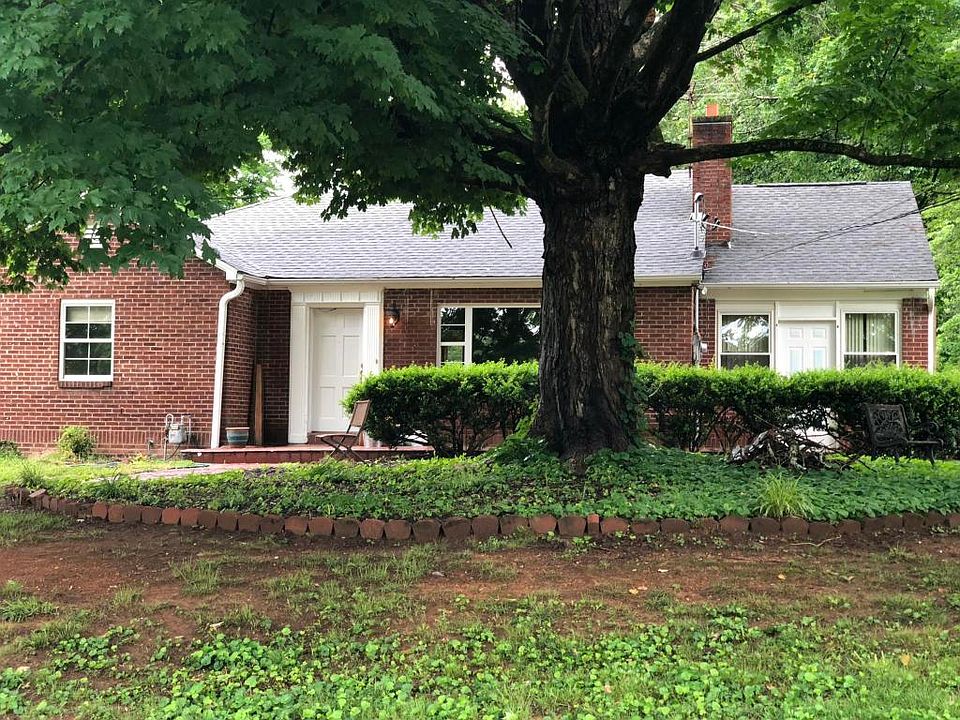 1st image of 715 Victor Dr