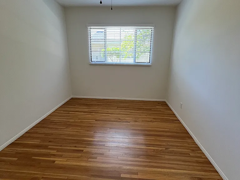 2575 N Lincoln St #2575 — Photo 12