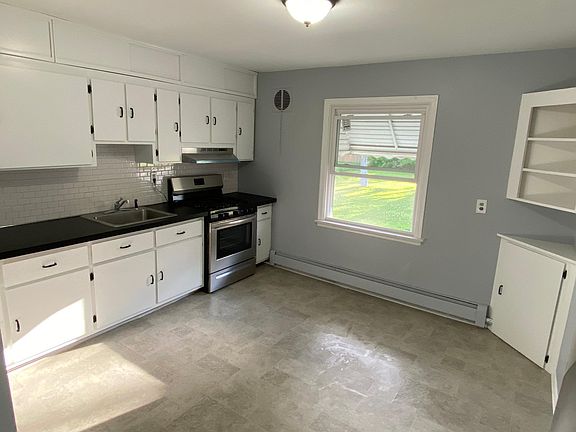 2nd image of 26095 Normandy St