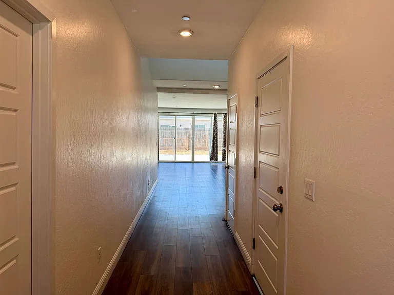 5817 E Truman Ave — Photo 3