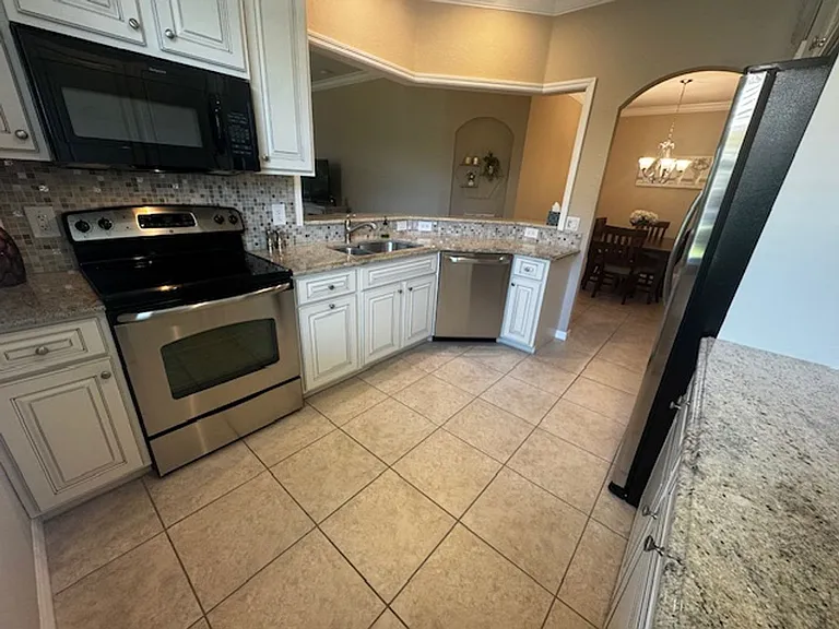 7850 Lake Sawgrass Loop #4111 — Photo 11