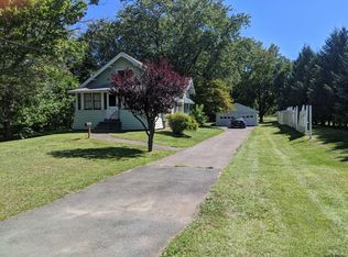 162 Saratoga Rd, Glenville, NY 12302