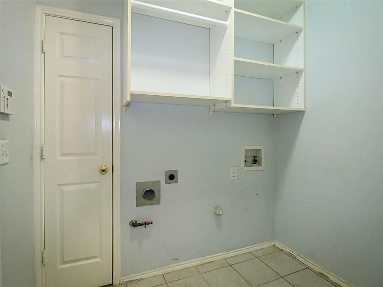 10613 Brandenberg Dr — Photo 17