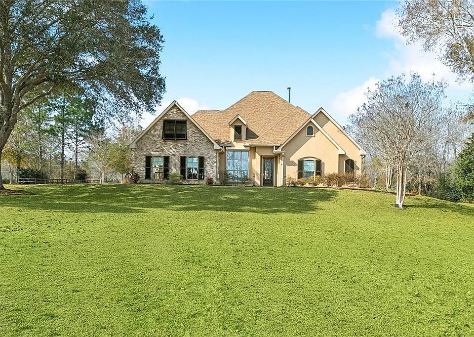 1st image of 81081 Blue Heron Dr