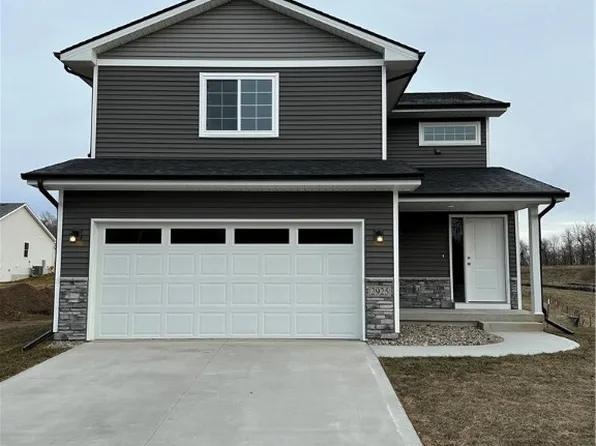 2925 River Ridge Rd, Des Moines, IA 50320