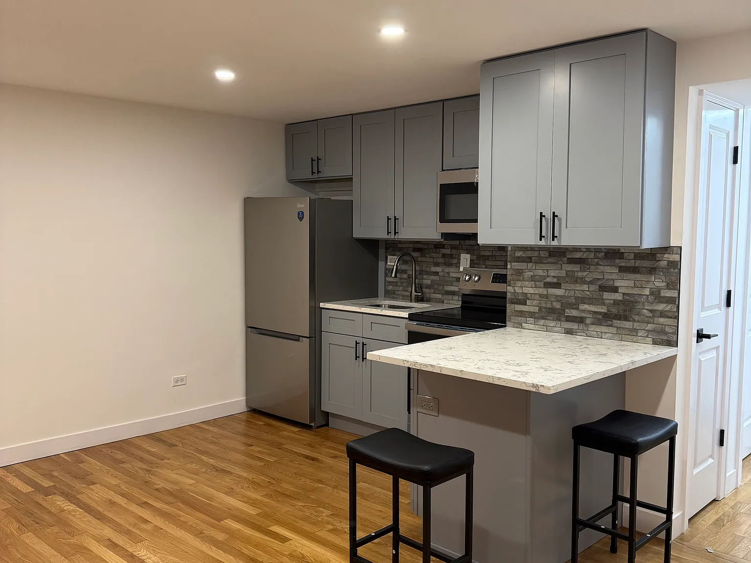 1 bed, 550 sqft, $1,500 — Photo 1
