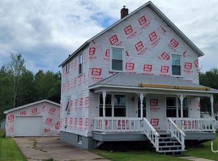 607 Mineral Ave, Iron River, MI 49935