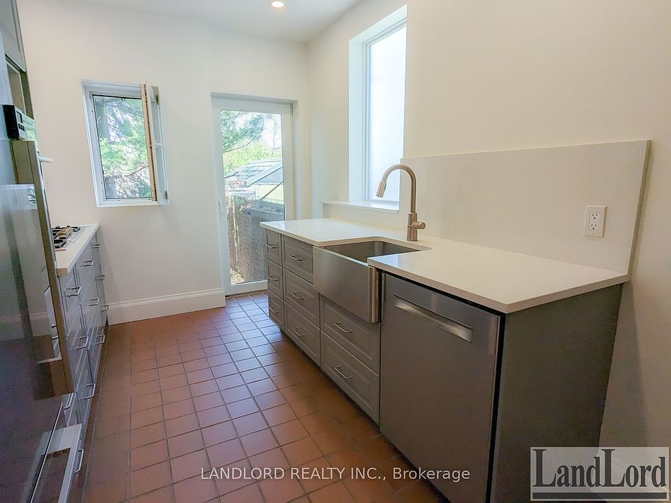 1st image of 142 Felstead Ave