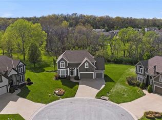 5608 NE Maybrook Cir, Lees Summit, MO 64064