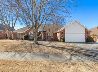1903 N Colony Way, Fayetteville, AR 72704