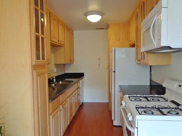 Building Photo - 352 San Petra Ct #1A