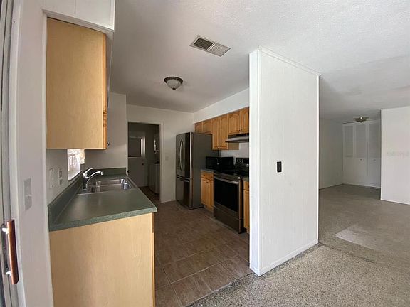 5th image of 6633 Voltaire Dr