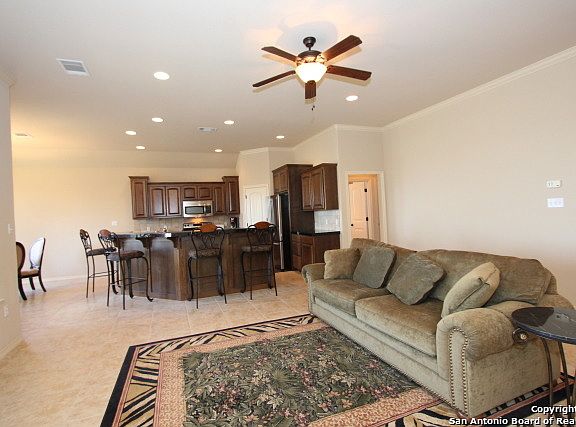 3rd image of 406 Castle Terrace Dr