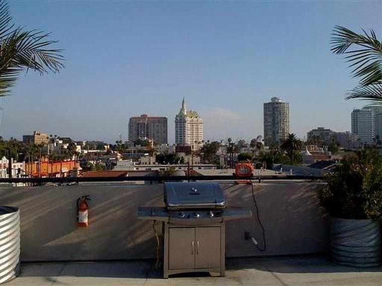 1st image of 834 E 4th St Unit 17