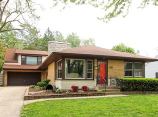 609 S 2nd St, Dundee, IL 60118