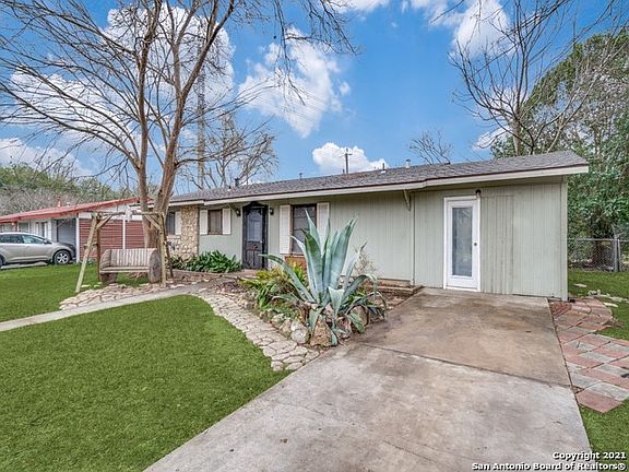 3rd image of 2526 Waterford Dr