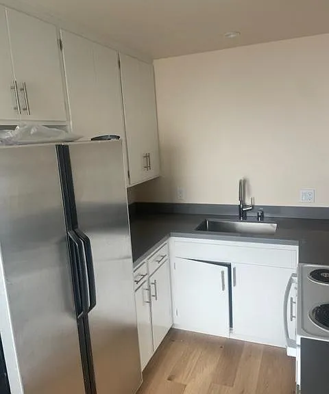 1400 La Playa Ave — Photo 3