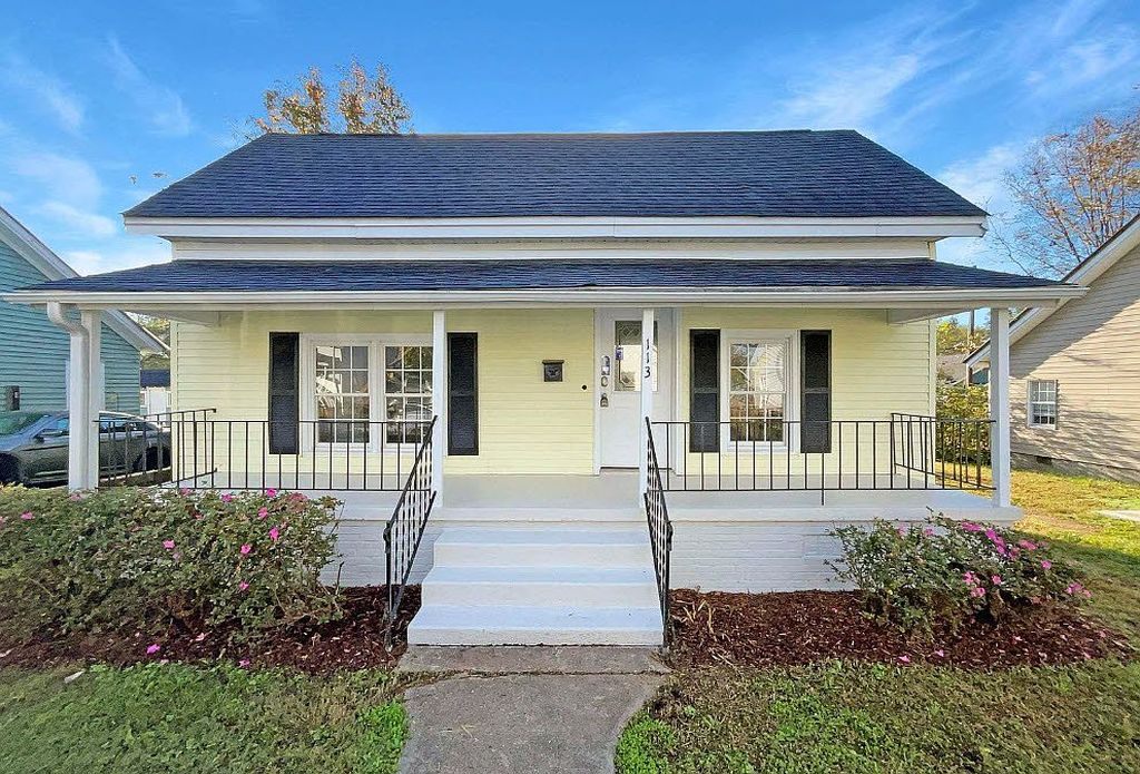 113 3rd St - Property Image