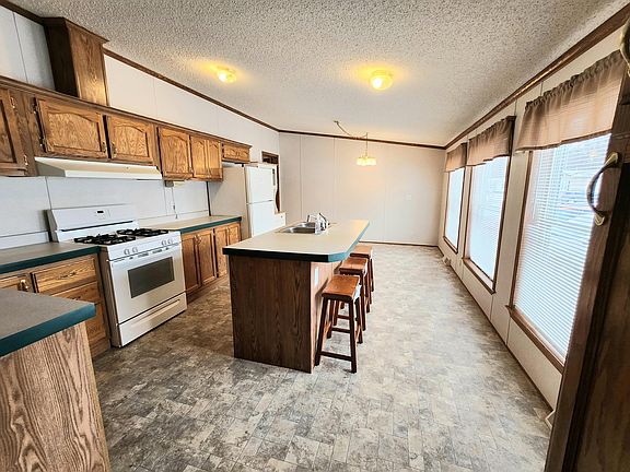 3rd image of 4256 Squaw Creek Trl