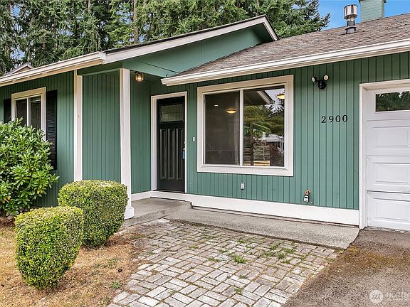 2nd image of 2900 SE Elwood Court