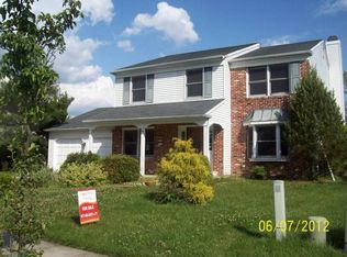 29 Chapel Cir, Sicklerville, NJ 08081