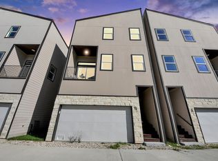 1216 E 34th St #B, Houston, TX 77022